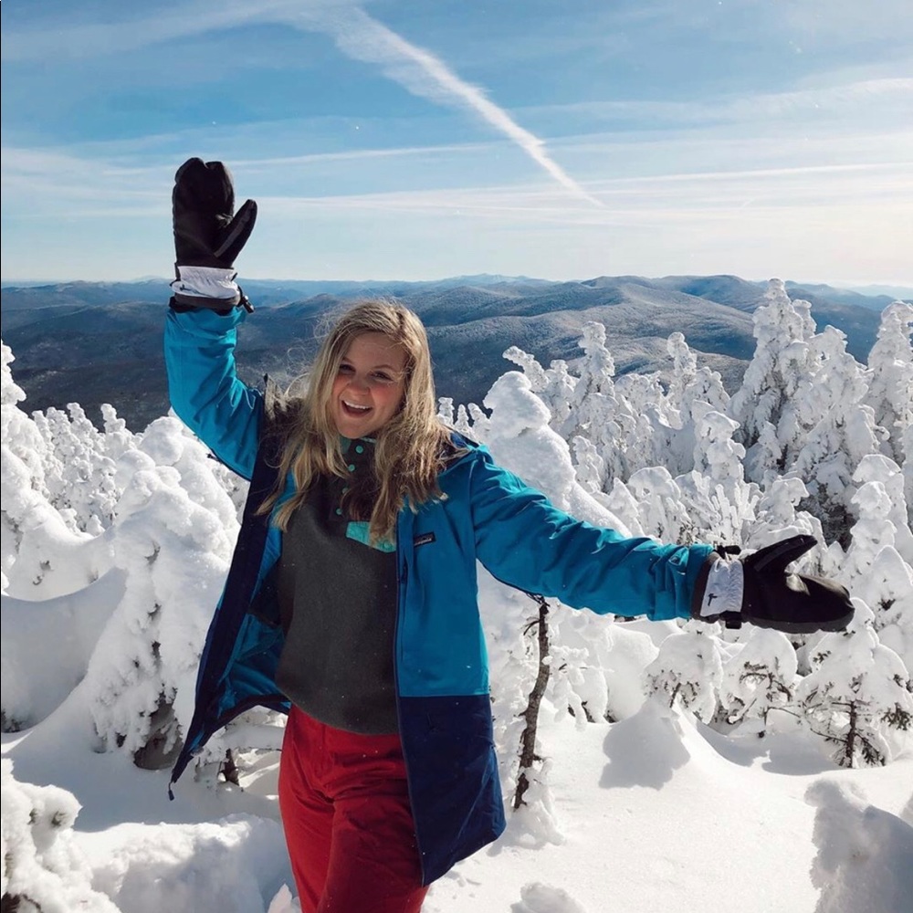 Meet your Posher, Elise